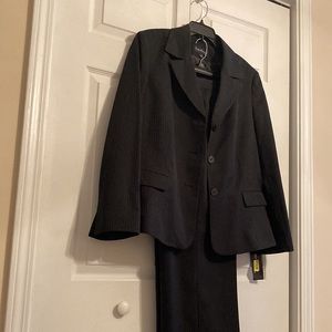 Evan Picone Black Pant Suit - NWT
